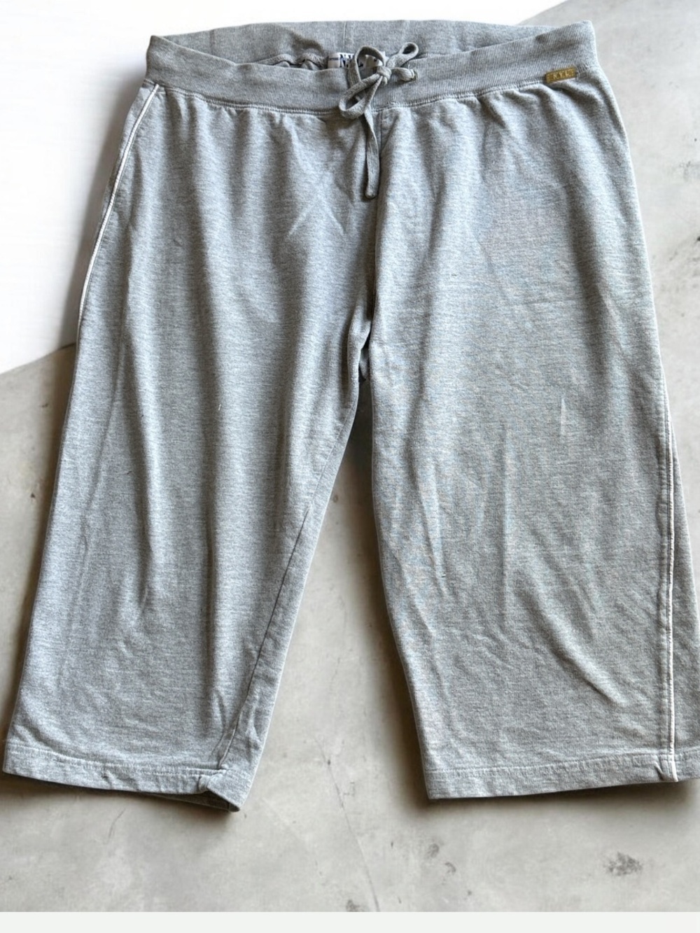New York Laundry N.Y.L. Light Gray Cropped Sweatpants!